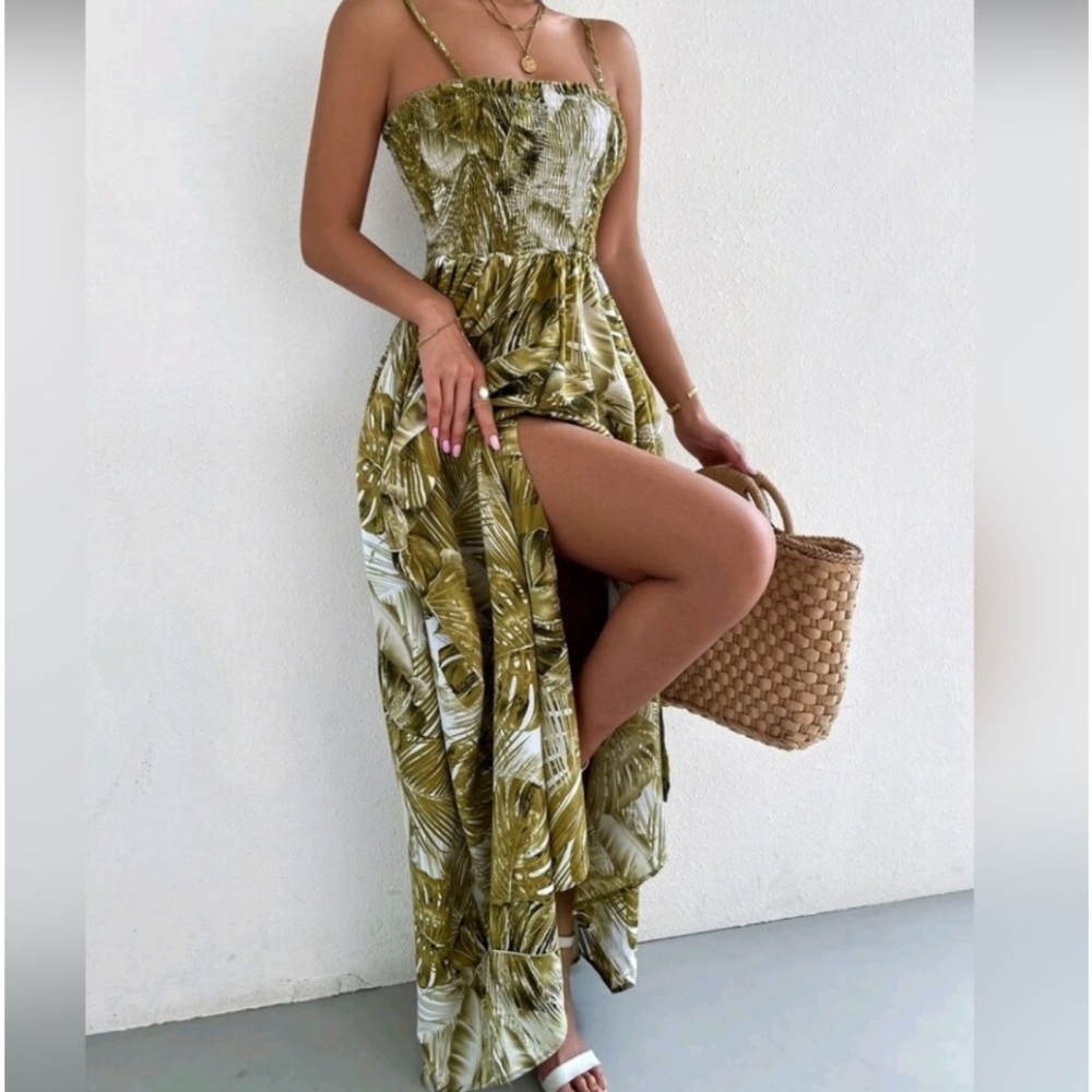 zeasty tropical palm print maxi dress with smocked bodice and slit. NEW Large